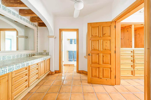 Casa De Lujo Con Jardín, Terraza, Pergola Y Alberca Privada,