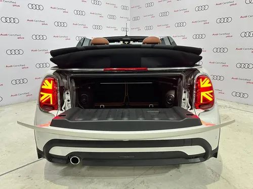 Mini Cooper Convertible 1.5 Iconic At