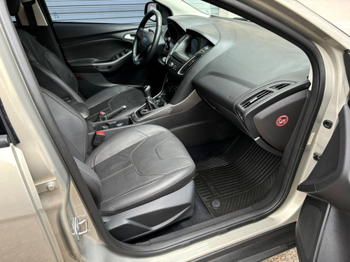 Ford Focus III 2.0 Sedan Se Plus Mt