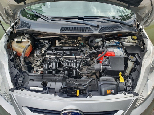Ford Fiesta Kinetic Design 1.6 Design 120cv Titanium 2013