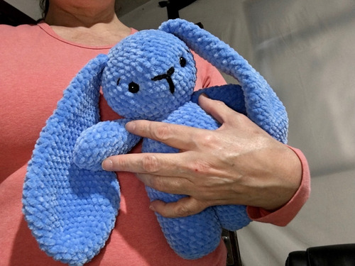 Amigurumi Conejo Azul Orejas Largas Tejido A Mano