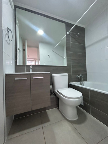Arriendo Depto. De 1d1b En Fernandez Albano Metro El Parron