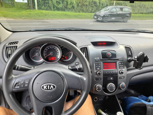 Kia Cerato 1.6 Forte 6mt