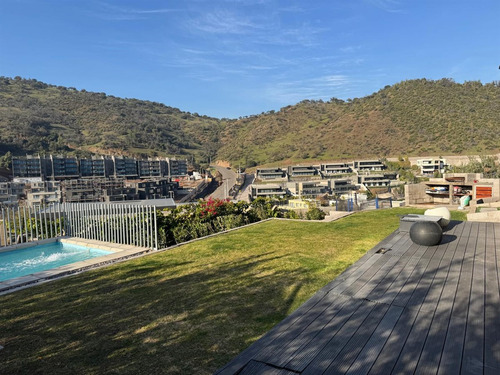 Luminosa Casa En Condominio Los Litres Venta