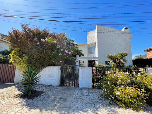 2 Casas En El Mejor Sector De Los Geranios Llo Lleo