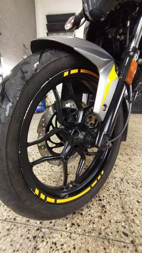 Bajaj Ns200 C/ Parabrisa + Baul + Pirelli Diablo Rosso