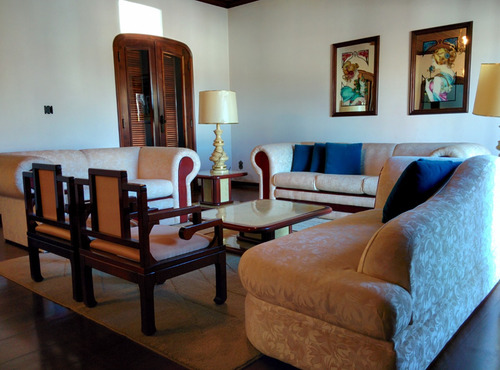 Casa De 1.600 M² Estilo Colonial No Pq Lausanne Colinas Dos Álamos Em Valinhos Sp