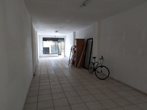 Imagen 3 de 8 de Re/max 2mil Vende Local Comercial En Avenida Principal Sabanamar - Isla De Margarita