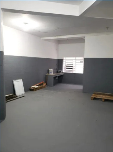 Imóvel Com Duas Casas E Galpão Comercial Com 290 Metros.