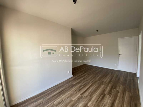 Imagem 3 de 15 de Praça Seca - Rua Florianópolis - Apartamento 3 Dormitórios (1 Suíte). - Abap30117