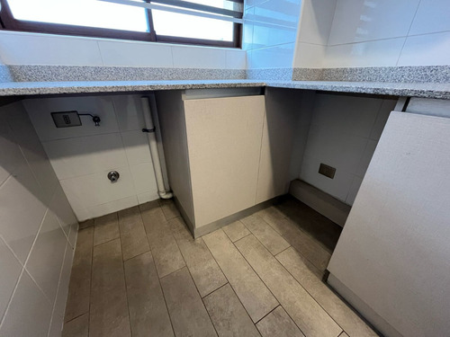 Amplio Arriendo Macul 2 Dormitorios + 2 Baños + 1e
