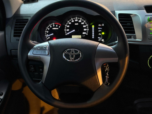 Toyota Hilux 2.7 SR 4X2 CD 16V FLEX 4P AUTOMÁTICO