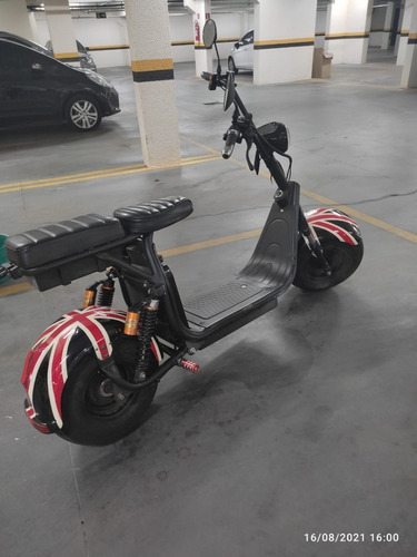 Imagem 1 de 4 de Scooter Elétrica
