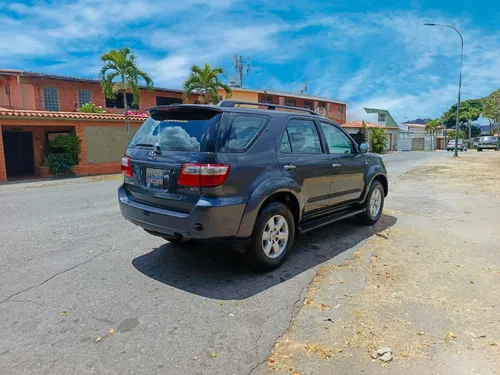 Toyota Fortuner 2010 4x4