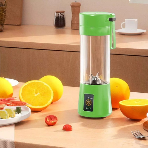 Mini Licuadora De Frutas Portátil Carga Usb Exprimidor 380ml Color Verde