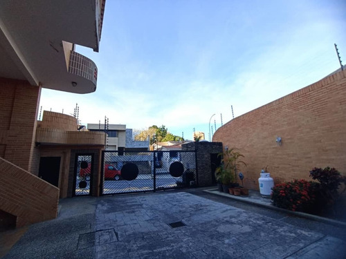 Imagen 2 de 14 de Town House En Venta En El Parral Res Costa Azul