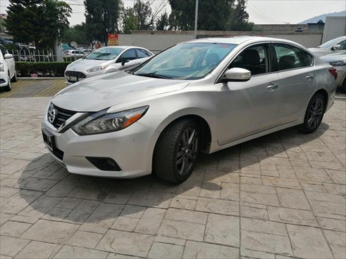 Imagen 1 de 13 de Nissan Altima