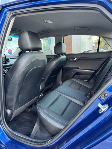 Kia Rio 4p EX L4/1.6 Aut
