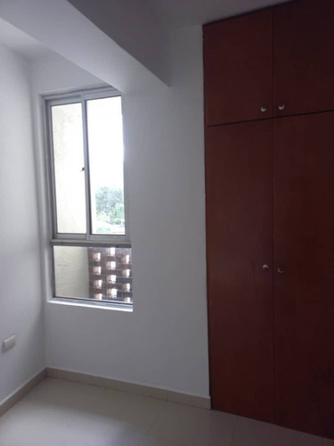Imagen 22 de 27 de Apartamento En Los Mangos Valencia, 100% Planta Res. Alameda Daniela J