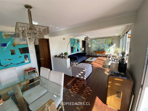 Casa En Venta De 4 Dorm. En Las Condes