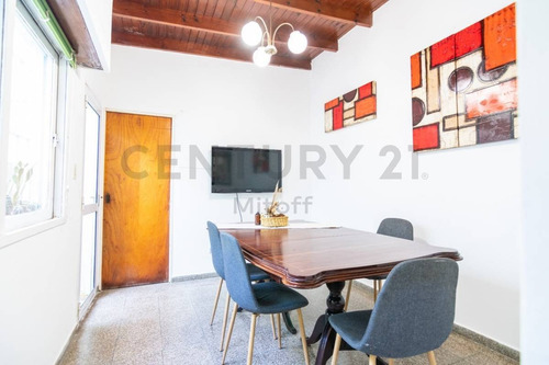 Imagen 8 de 19 de Departamento En Venta De 2 Dormtorios Con Patio En La Plata