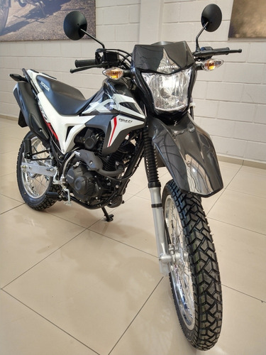 Imagen 13 de 17 de Honda Xr 190 2022 Paperino Srl