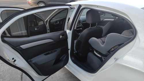 Imagen 10 de 18 de Citroën C4 Lounge 2018 1.6 Thp 165 At6 Feel