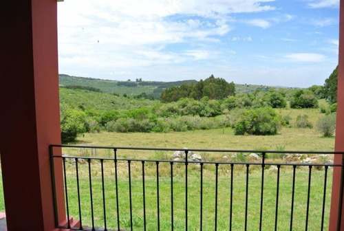 Quinta | Ruta 12 Y 5kms De Camino Vecinal