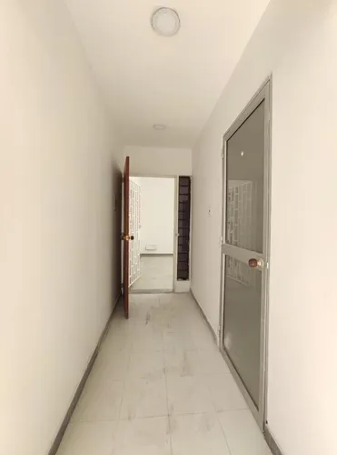 Oficina En Arriendo En Latino. Cod A18639