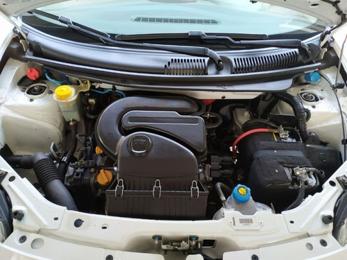 Fiat Palio Attractive 1.0 Evo Fire