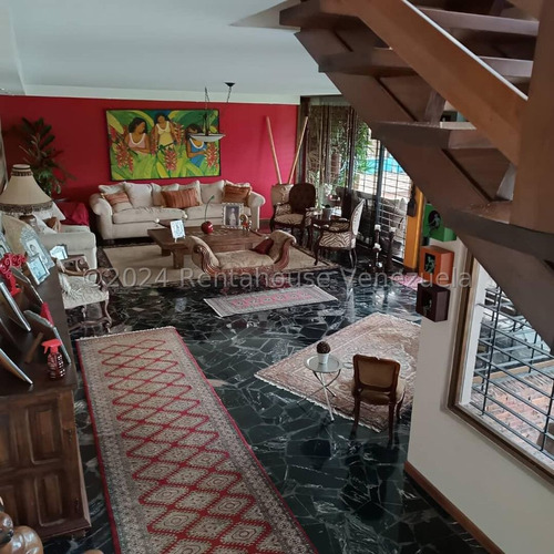 Ss: Vende Casa 24-13892 En Cumbres De Curumo De 832 M2. De 5h/7b/4pe