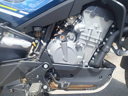 Imagen 10 de 17 de Cfmoto 800mt