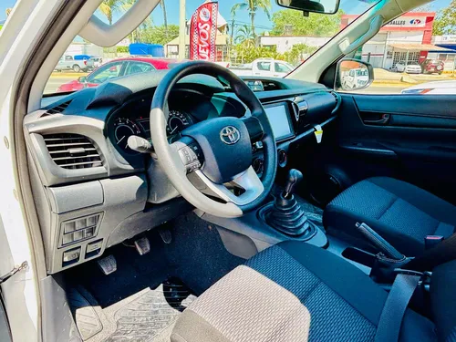 Toyota Hilux 2.7 Cabina Doble Sr Mt