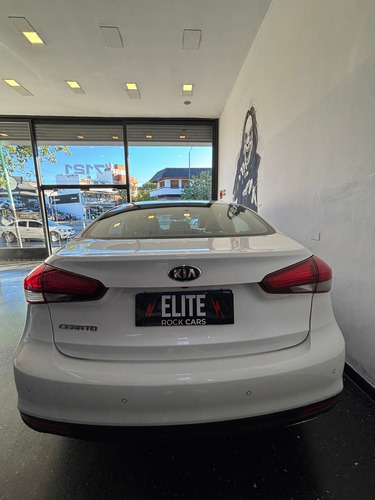 Kia Cerato 2.0 Sx At6