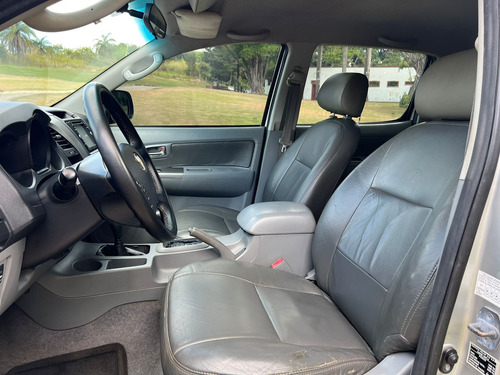 Toyota Hilux 3.0 Srv Cab. Dupla 4x4 Aut. 4p