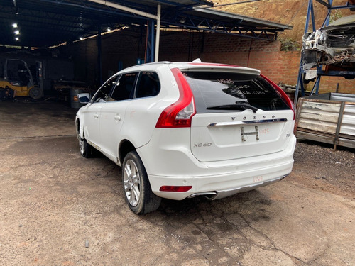 Imagem 4 de 5 de Sucata Volvo Xc60 T5 2014 Gasolina 245cvs