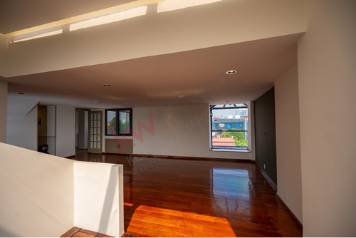 Penthouse En Venta 270 M2 Vistas Panorámicas A La Ciudad