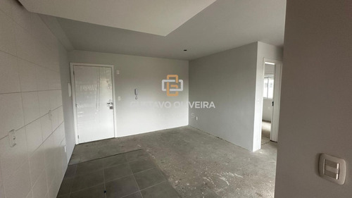 Apartamento 2 Dormitórios 4º Andar Com Sacada No Condomínio Freitas Parque