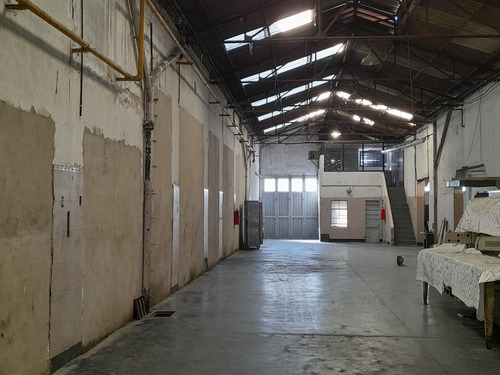 Imagen 9 de 11 de Venta Galpón Deposito 1900 M2 Avellaneda