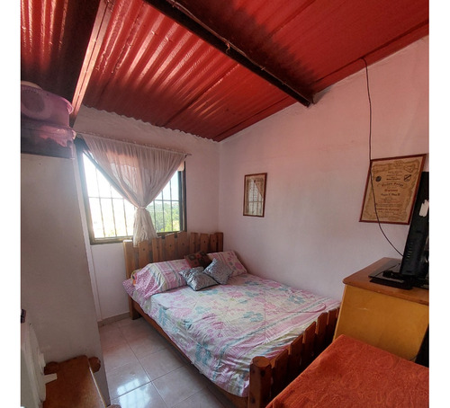 Best House Vende Cómoda Casa En Sector Santa Eduvige, Carrizal.