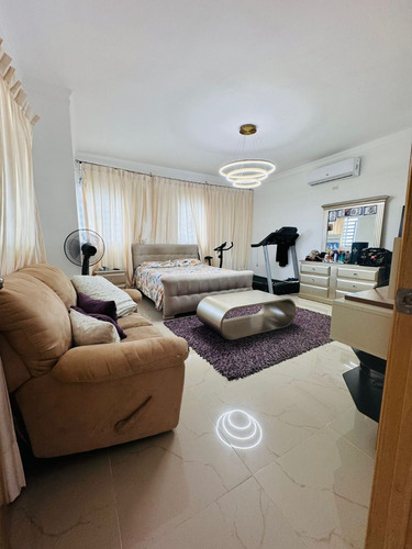 Venta De Casa Con Piscina Ubicada En Prado Oriental De San Isidro