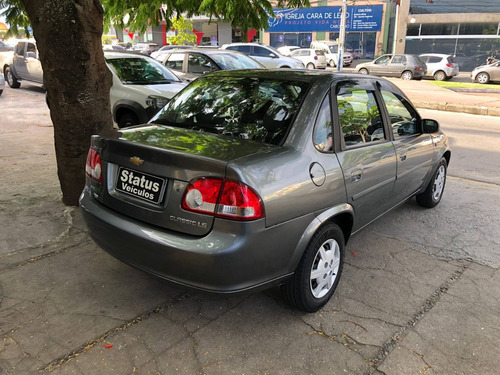 Imagem 6 de 11 de Chevrolet Classic 1.0 Mpfi Ls 8v Flex 4p Manual