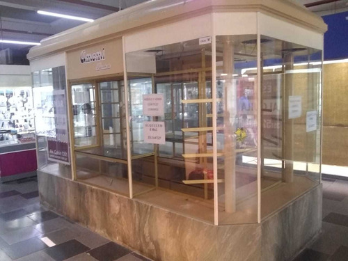 Imagen 6 de 12 de Alquiler Gondola En Galeria Pasaje Central B° Centro.