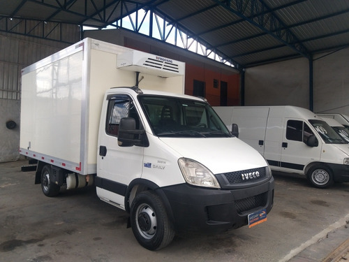 Iveco Daily 35s14 Ano 14 Com Bau Refrigerado