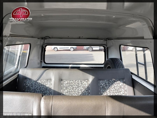 Volkswagen Kombi 1.4 9l Std