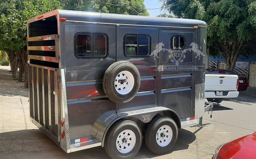 Remolque Para 2 Caballos Techado