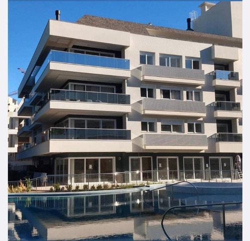 Imagem 4 de 30 de Cobertura Duplex Nova Em Jurerê Internacional - Co0550