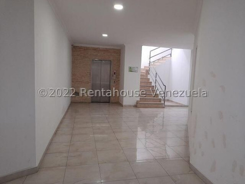 Imagen 23 de 30 de Gustavo Zavala Rentahouse 22-23887