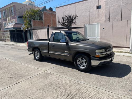 Chevrolet Cheyenne 5.3 2500 Cab Reg K 295hp 4x2 Mt