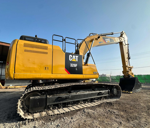 Excavadora Caterpillar 326fl